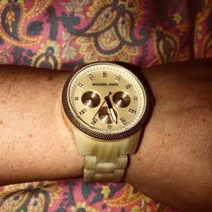 Michael Kors cream horn watch